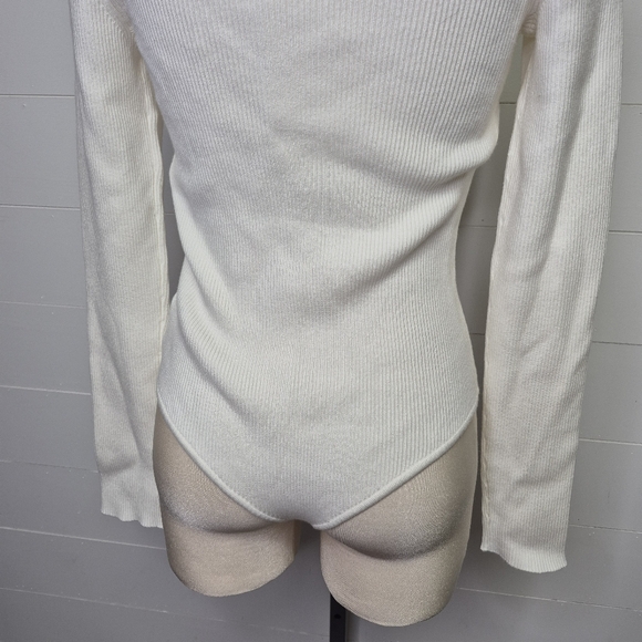 Guess Rhinestone Heart Cutout Ribbed Bodysuit Size M - Picture 8 of 12